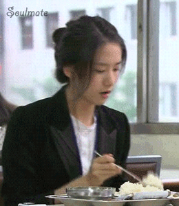 소녀시대에서 제일 많이 먹는다는 윤아의 밥 한 숟갈 양 | 인스티즈