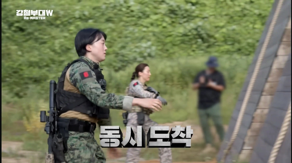 응 정석 조까하고 오로지 피지컬로 다 때려박는 여군 ㅋㅋㅋㅋ | 인스티즈