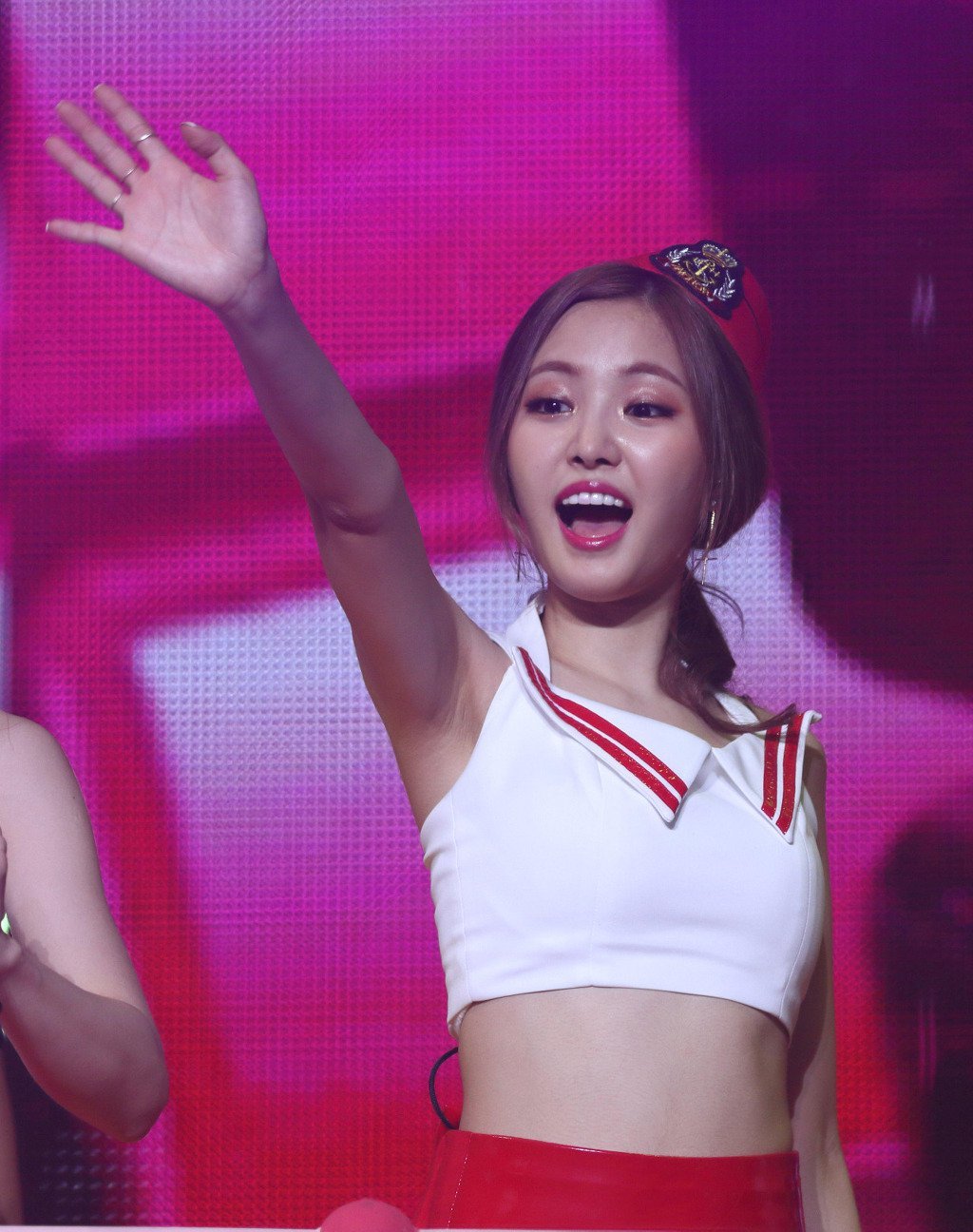 손나은 겨드랑이 | 인스티즈
