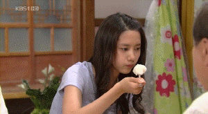 소녀시대에서 제일 많이 먹는다는 윤아의 밥 한 숟갈 양 | 인스티즈