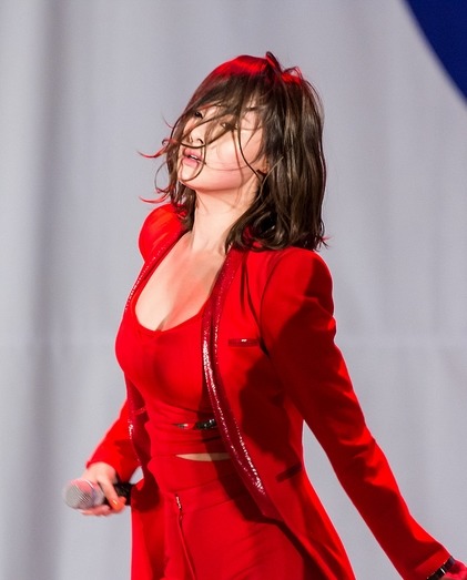 땀에 젖은 모습이 섹시한 아이돌 | 인스티즈