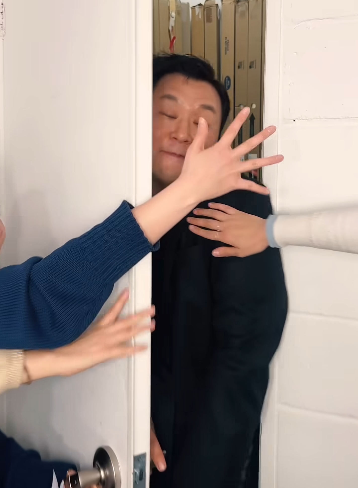 짧게 댓글 남긴 윤경호 | 인스티즈