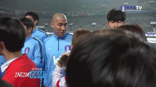 잘생긴 남자를 본 여자의 리얼한 반응ㄷㄷ.gif | 인스티즈