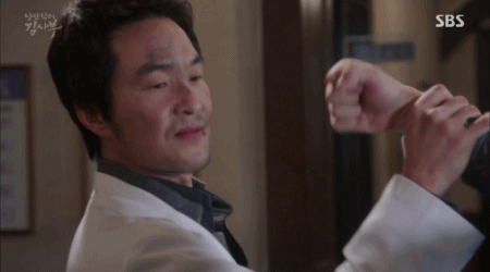 [낭만닥터김사부] 이 시대의 꼰대들에게 돌직구 날리는 드라마.jpgif (데이터주의) | 인스티즈