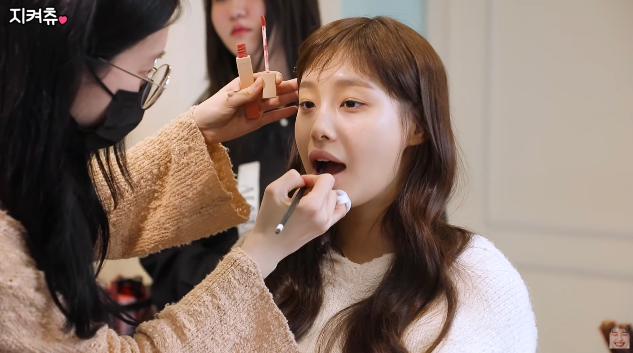 츄의 쌩얼에서 시작하는 4세대 아이돌 메이크업.jpg | 인스티즈