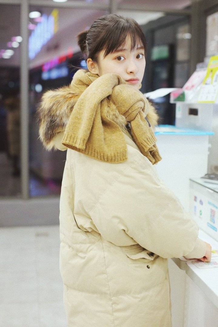 중국의 떠오르는 청순 배우 심월 30장 | 인스티즈