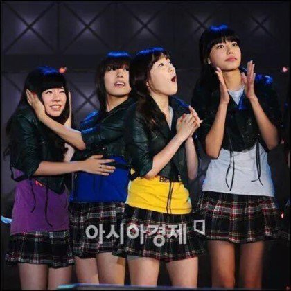 소시 멤버들이 써니 귀 막아주는 이유 | 인스티즈