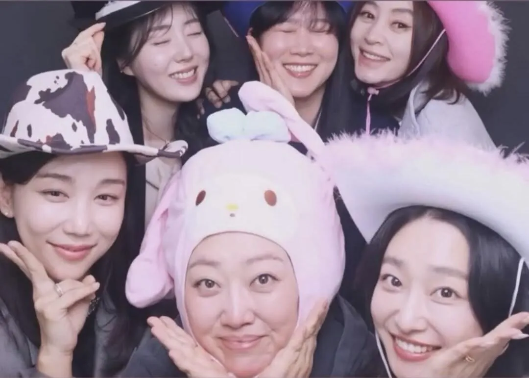 슈룹에 같이 출연했던 이화겸 결혼식 사회를 봤던 김혜수 | 인스티즈