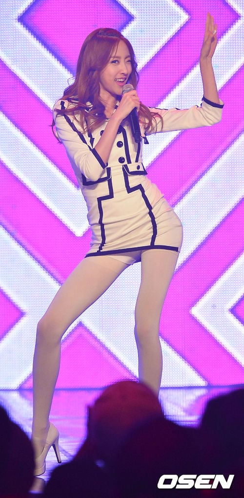 슬렌더 몸매로 최고라는 아이돌 ㄷㄷㄷㄷ.jpg | 인스티즈