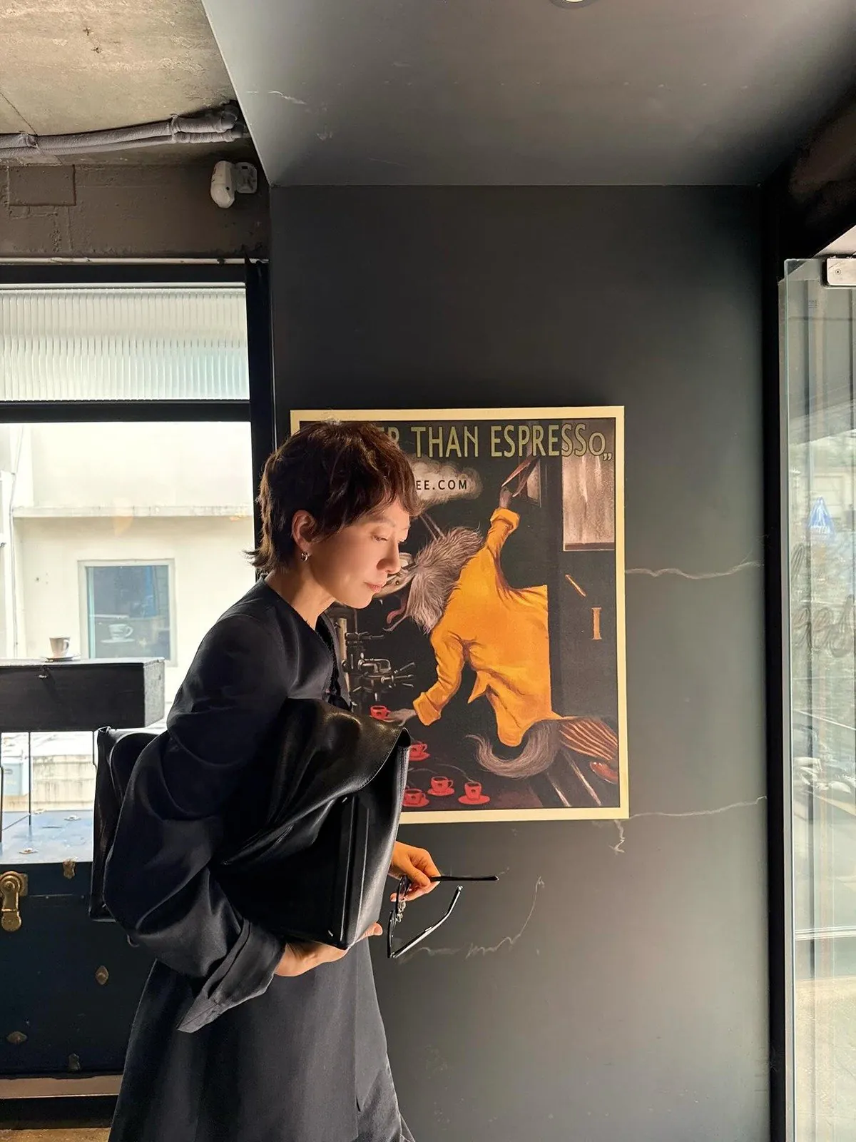 숏컷한 김희애 | 인스티즈