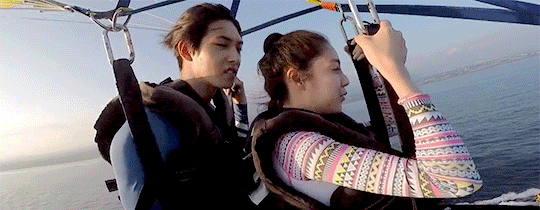 우결 안보는 사람이 보면 놀라는 스킨십이 제일 많았던 세커플.gif | 인스티즈