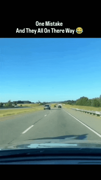 고속도로에서 오토바이 사고 났을때 볼 수 있는 광경 | 인스티즈