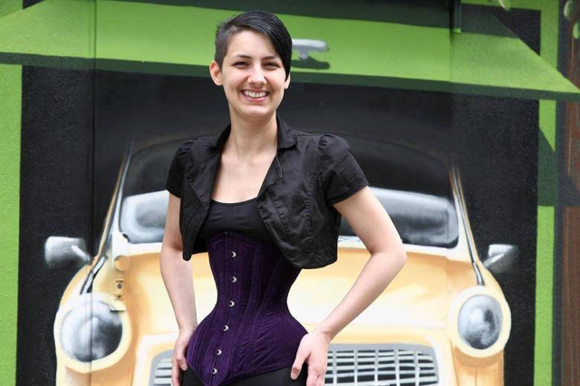 세계에서 가장 허리가 가는 여자 | 인스티즈