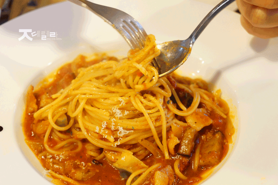 고소하고 맛있는 파스타 움짤 gif | 인스티즈