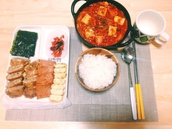 결혼 6개월차 신혼 밥상 레전드ㄷㄷㄷ | 인스티즈