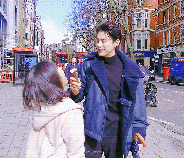 중국의 떠오르는 청순 배우 심월 30장 | 인스티즈