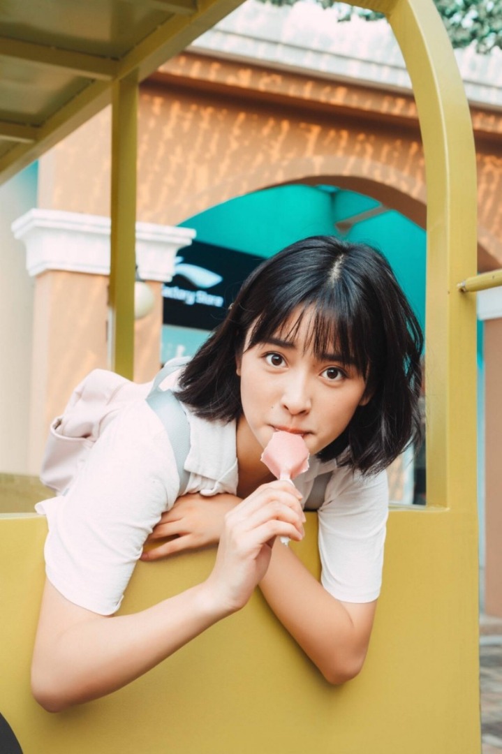 중국의 떠오르는 청순 배우 심월 30장 | 인스티즈