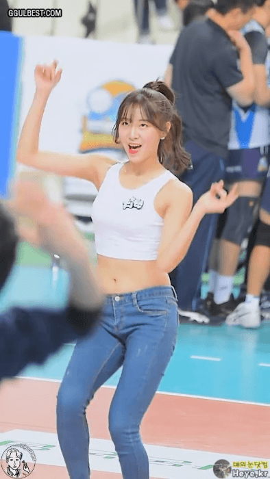탱크탑입은 치어리더 안지현.gif | 인스티즈