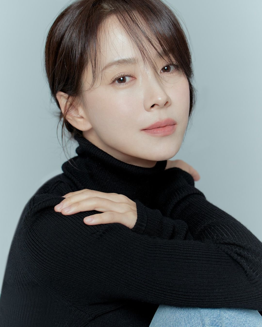 소속사 옮긴 후 오늘 공개된 송지효 새 프로필 사진.jpg | 인스티즈
