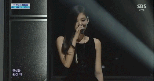 블랙핑크 제니 데뷔전 모습.gif | 인스티즈