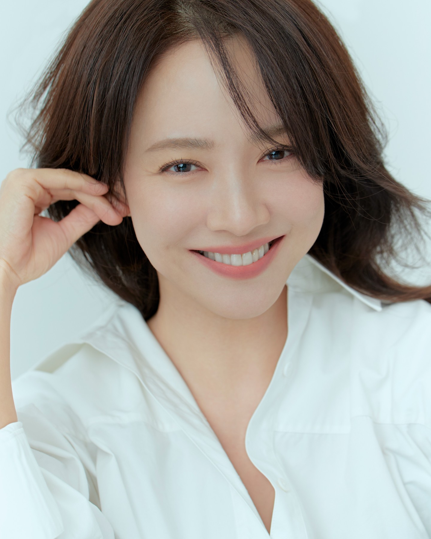 소속사 옮긴 후 오늘 공개된 송지효 새 프로필 사진.jpg | 인스티즈