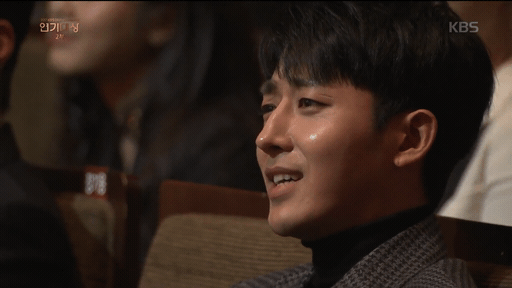 드라마 안 본 사람들도 망붕 만들었다는 KBS 연기대상 장나라와 손호준.gif | 인스티즈