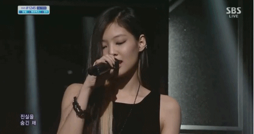 블랙핑크 제니 데뷔전 모습.gif | 인스티즈