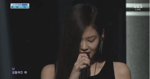 블랙핑크 제니 데뷔전 모습.gif | 인스티즈