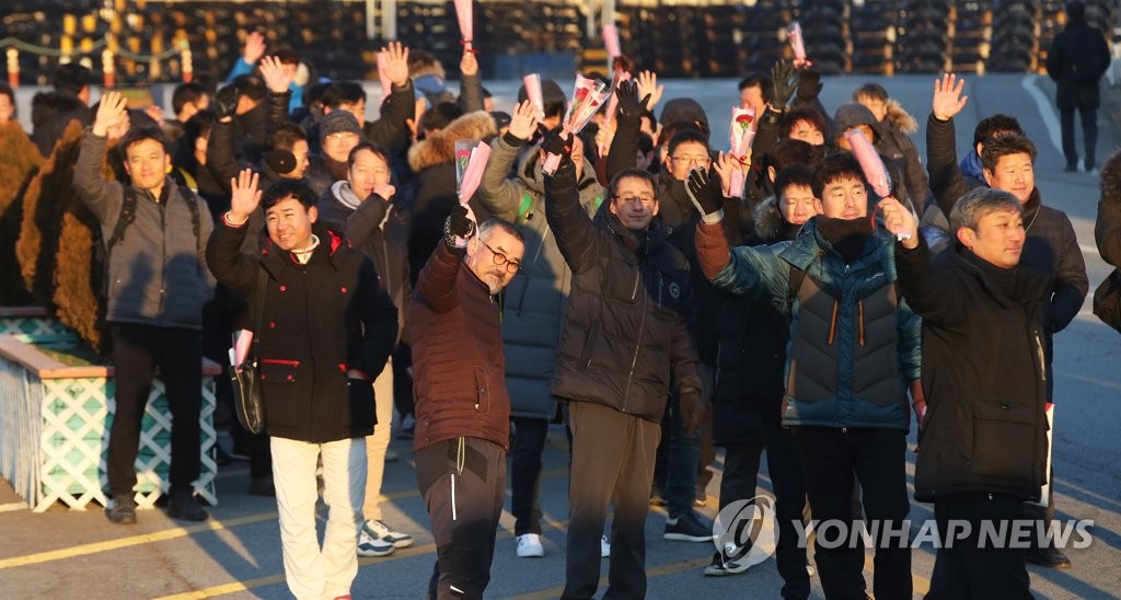 10년만에 출근길 오른 쌍용차동차 해고자 71명 | 인스티즈