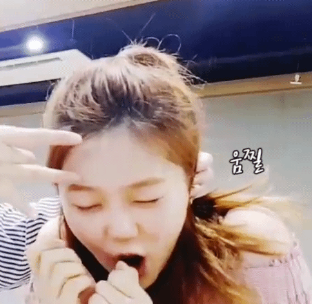 오마이걸 현재 팀 분위기 형성에 가장 큰 기여를 했다고 생각하는 멤버.gif | 인스티즈