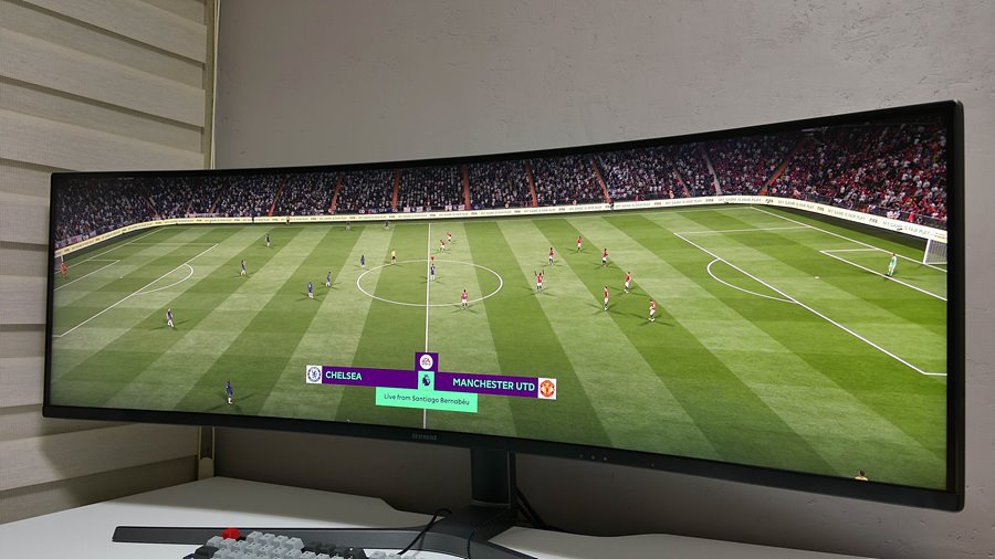 변태해상도 49인치 모니터 게임 플레이 화면.jpg | 인스티즈