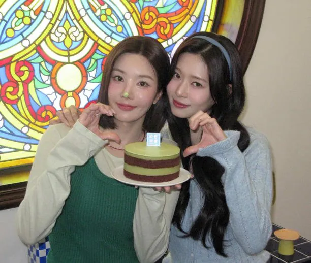 파리바게뜨, 권은비&김민주 모델 발탁 | 인스티즈