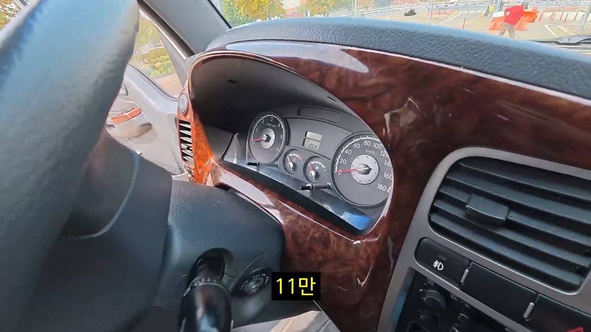 공무원들이 당근을 흔든것 같다는 이번 김선태 여수 섬박람회 홍보영상 | 인스티즈