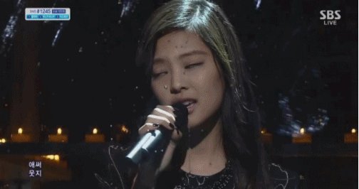 블랙핑크 제니 데뷔전 모습.gif | 인스티즈