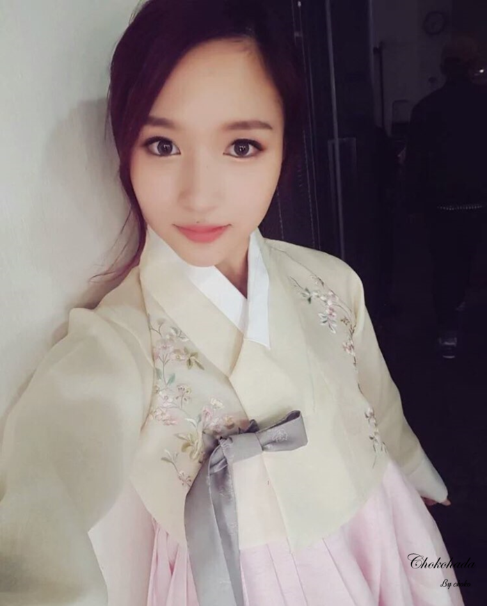 아프리카tv 방송중에 트와이스 미나 초등학교 친구 만난 BJ | 인스티즈