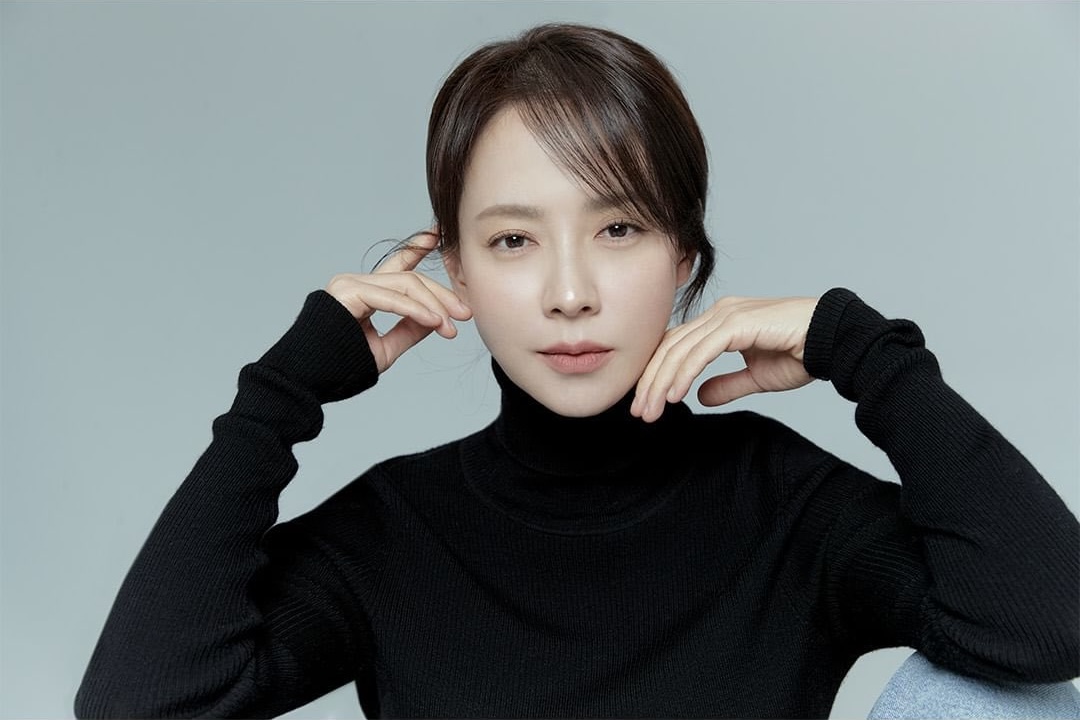 소속사 옮긴 후 오늘 공개된 송지효 새 프로필 사진.jpg | 인스티즈