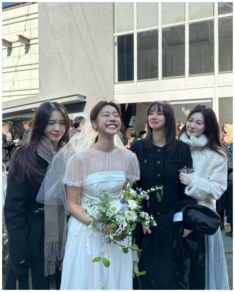 이쯤에서 다시 보는 걸스데이 소진 결혼식날 멤버들 | 인스티즈