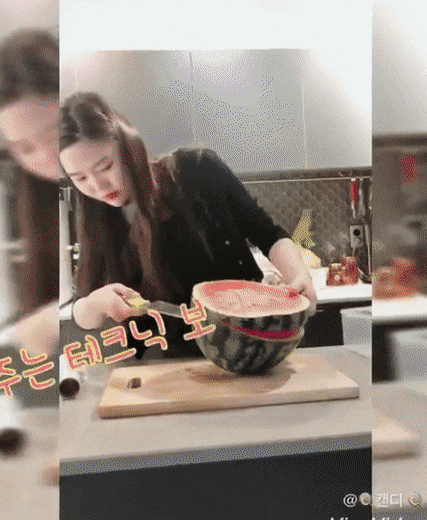 오마이걸 현재 팀 분위기 형성에 가장 큰 기여를 했다고 생각하는 멤버.gif | 인스티즈