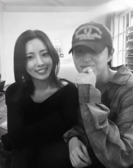 현재 현커라는 누난 내게 여자야 띠동갑 커플 | 인스티즈