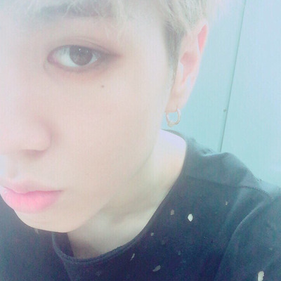 셀카 진짜 못 찍는 셀카고자 아이돌 모음.JPG | 인스티즈
