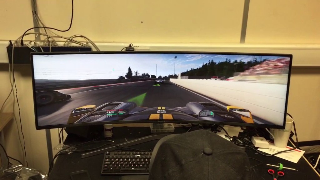 변태해상도 49인치 모니터 게임 플레이 화면.jpg | 인스티즈