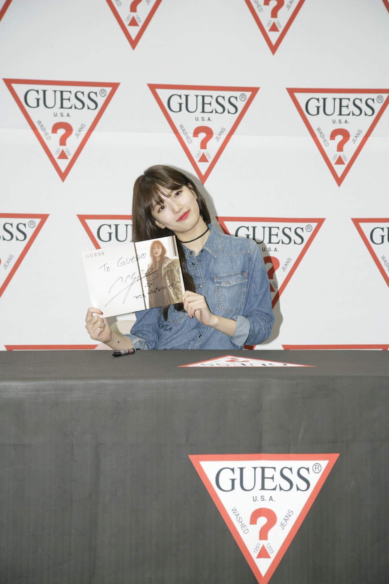 "가로수길서 수지를 만나자"...게스, 29일 수지 팬사인회 진행 +사진추가 | 인스티즈
