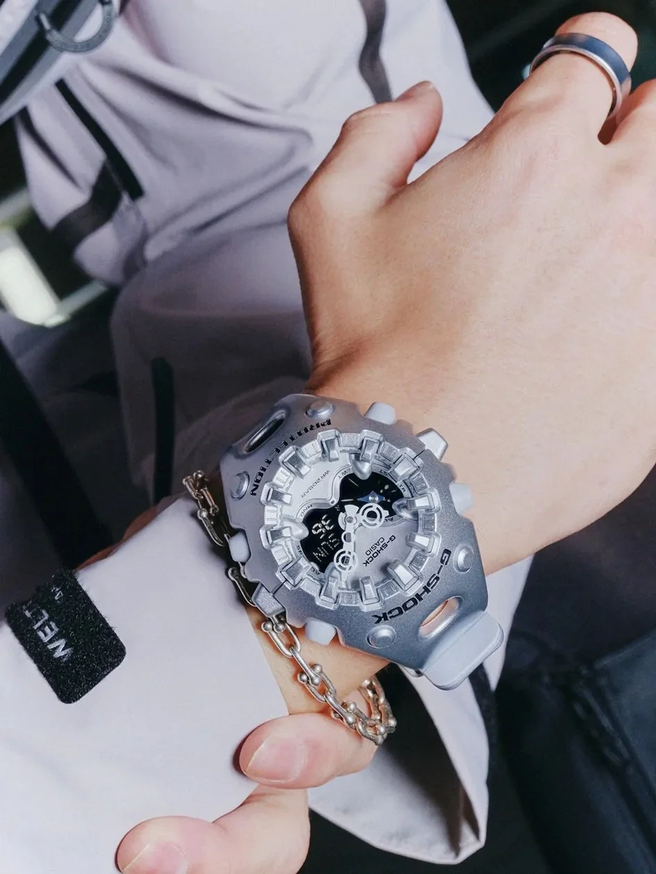 지샥 역사상 가장 못생겼다는 시계 | 인스티즈