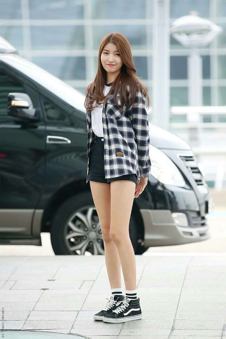 여자친구 소원의 미친 다리 길이ㄷㄷㄷㄷ.jpgif | 인스티즈