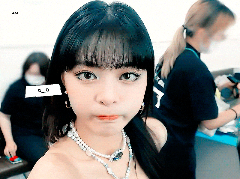 화려하고 고급진 비주얼의 여자 아이돌 걸그룹 멤버들 .gif | 인스티즈