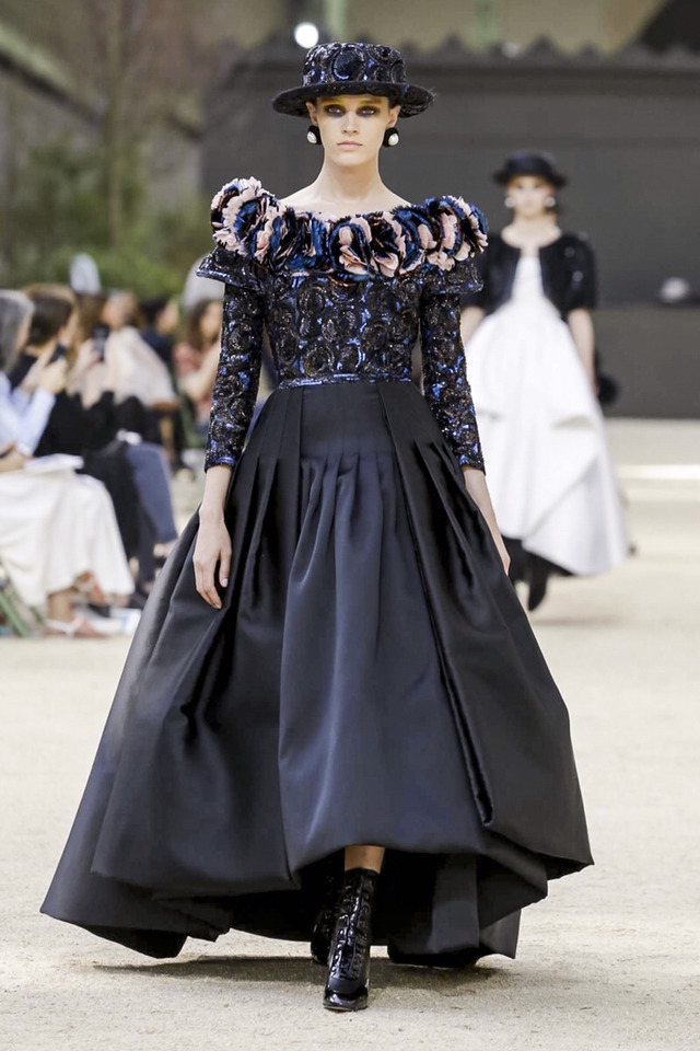 2017 F/W 샤넬 오뜨꾸뛰르 컬렉션 | 인스티즈