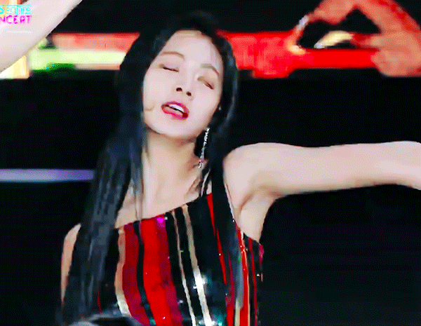 화려하고 고급진 비주얼의 여자 아이돌 걸그룹 멤버들 .gif | 인스티즈