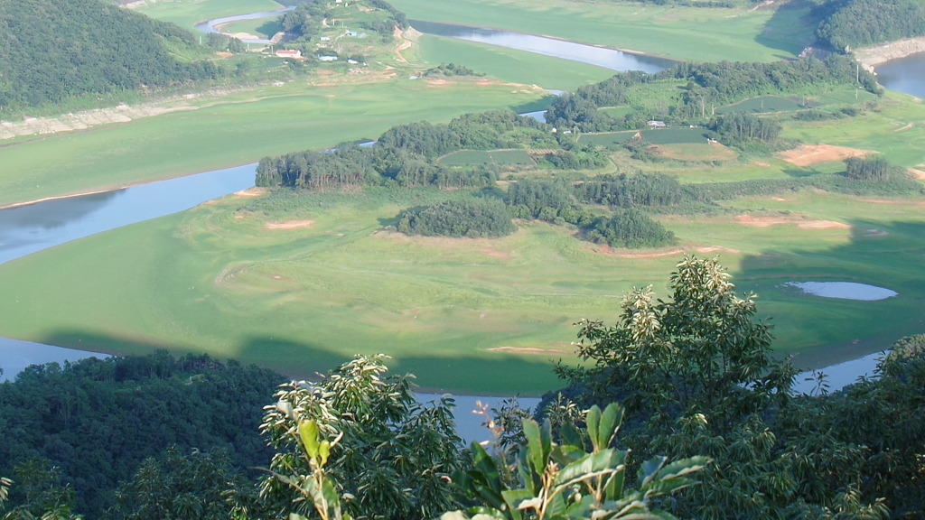 전북 전주 오봉산 정상에서 본 태고의 신비를 간직한 진안 마이산과 임실 옥정호 풍경 (안구정화) | 인스티즈