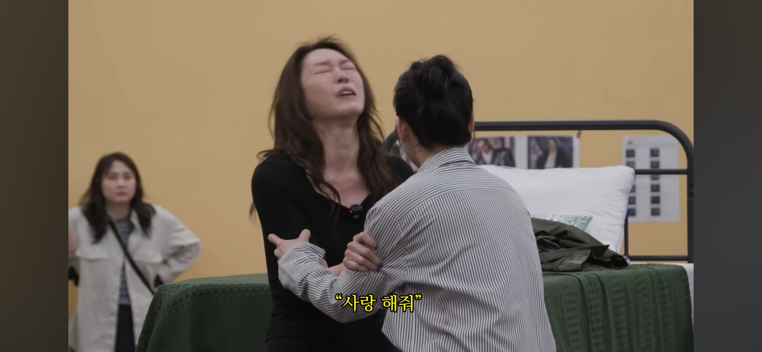 뮤지컬 업계 탑 여배우들이 퀴어극을 말아주는데, 심지어 개찐한 사랑극인데 이 극이 매진이 아니라고? | 인스티즈