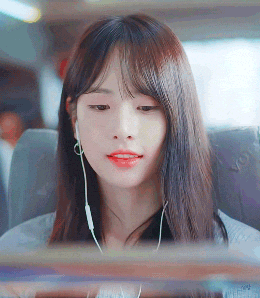 화려하고 고급진 비주얼의 여자 아이돌 걸그룹 멤버들 .gif | 인스티즈